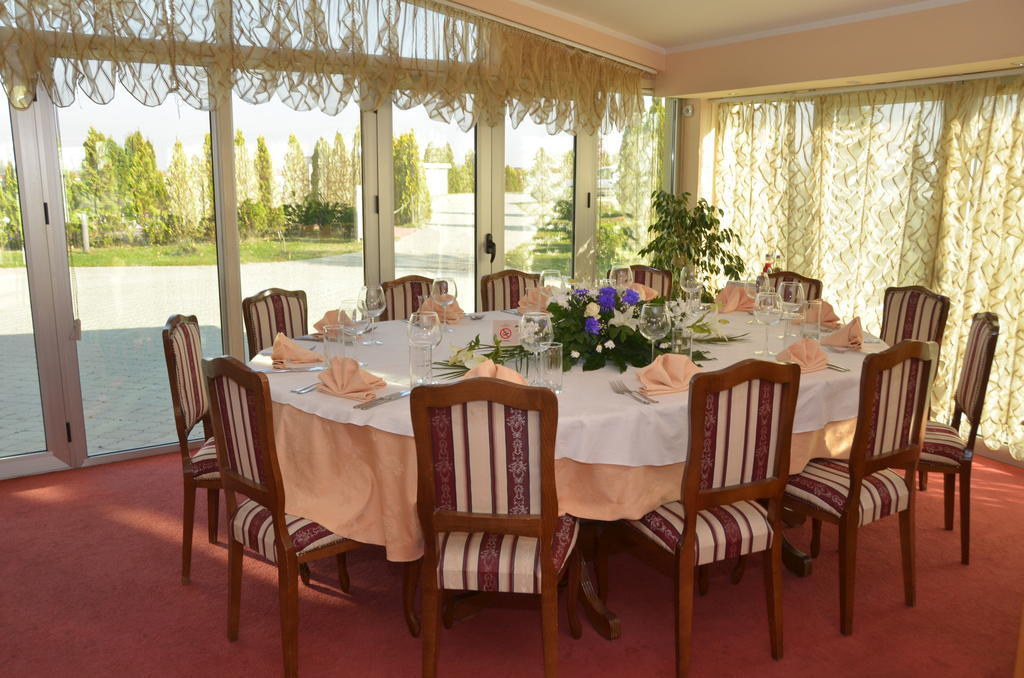 Hotel Dragovic สเมเดเรโว ภายนอก รูปภาพ