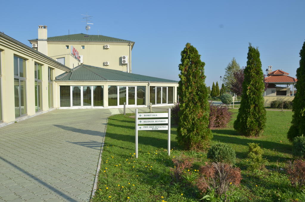 Hotel Dragovic สเมเดเรโว ภายนอก รูปภาพ